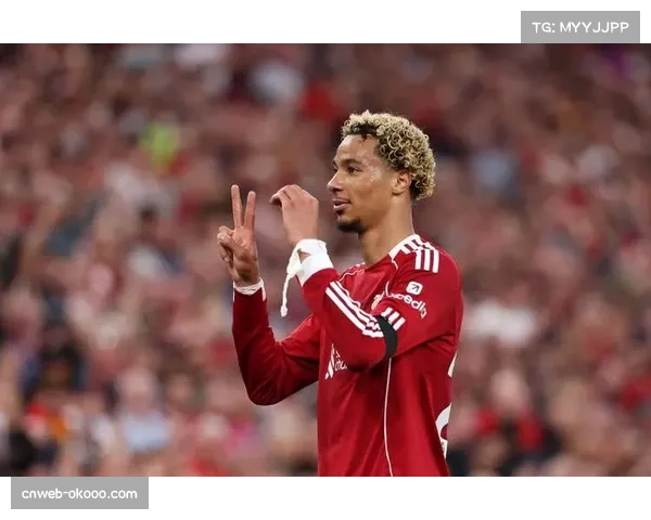 利物浦边锋萨拉赫状态引发关注，右路攻防平衡面临挑战