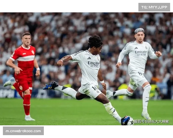 伤病潮催生位置模糊化策略，巴尔韦德客串右后卫成案例